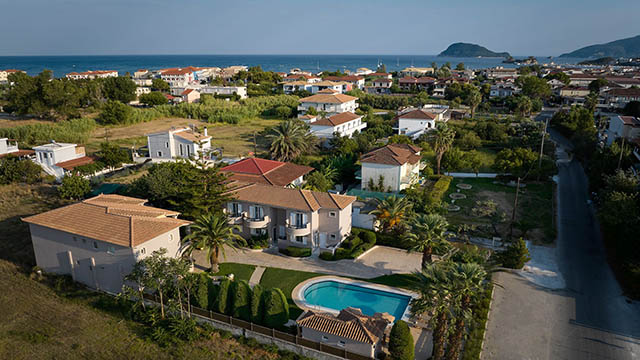 San Giorgios Maisonettes complex provides 4 great value-for-money maisonettes for your holidays in Zante